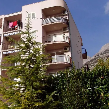 Apartment With Parking Space - 19756