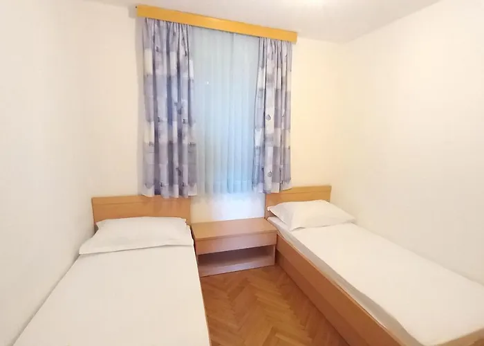 Apartment With Parking Space - 19756 Makarska